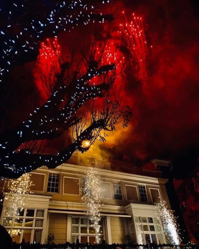 MUMS ! DADS ! 
PLEASE SHARE THIS !
The grand Christmas lights switch on. THURSDAY NOVEMBER 18th, Royal Square and outside the Royal Yacht.
FATHER CHRISTMAS is coming to town !  Father Christmas is looking forward to seeing the children in the Royal Square for a big hurrah as we launch the Fete du Noue!
 
Having recently spoken with Father Christmas, he assures me that he can't wait to visit Jersey on his sleigh again. So starting from the Millenium Town Park at approx.6pm and heading to Wests Centre, expect our Elfs to launch massive snow confetti cannons fired over your children and dont forget our amazing Snow blowing machine to bring a festive feel ! 
From there its down through town into the Royal Square where we will have special Christmas Carols.
Expect a massive ascension of confetti snowstorm with lots of beautiful Arena pyrotechnics fired off of the United Club at about 630pm. How cool is this !?
And it doesn't end there. It will be confetti cannons all the way and snow.  Santa will then proceed to the Royal Yacht Hotel with the snow machine working overtime , where we will have music and a stage and loads of stuff . From that point there will be a firework display with Christmassy colours to welcome Santa and the start of the Fete du Noue at about 7pm ish'. And of course all of the Christmas lights will turn on. Its going to be amazing and all put together by a dedicated Starburst team to bring your children some wonderful memories! Share with your friends and lets make this a magical Christmas event to remember !